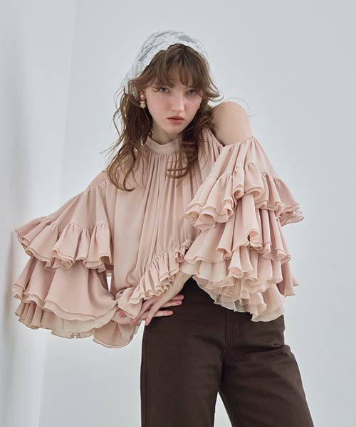 ラッフルフリルオフショルダーブラウス