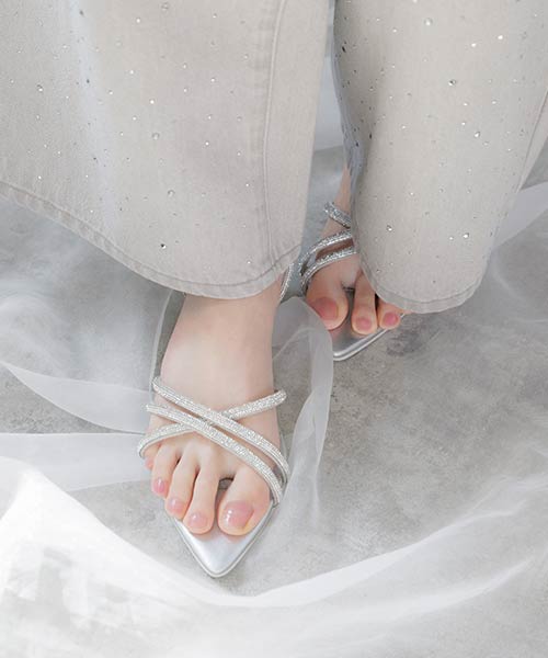 ビジュークロスストラップサンダル