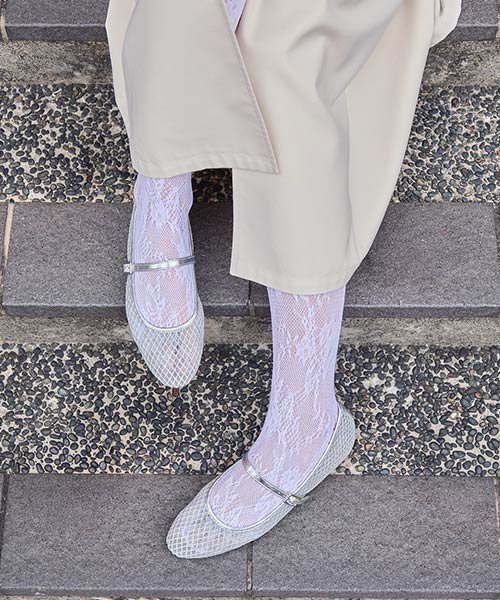 ラウンドトゥストラップパンプス