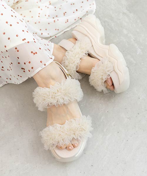 ボリュームチュールフリルスポーツサンダル